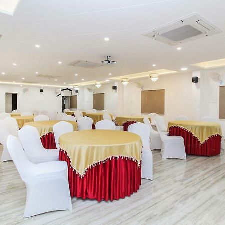 Capital O 40833 Maharaja Hotel & Restaurant Kashipur Extérieur photo