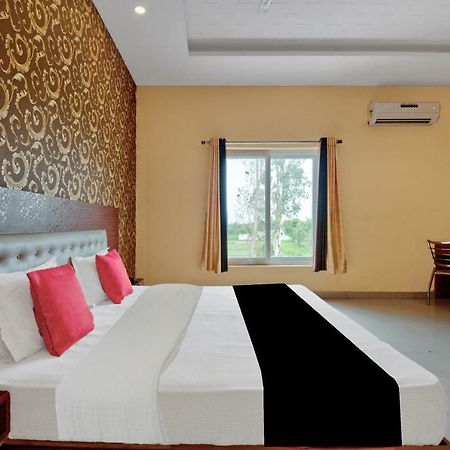 Capital O 40833 Maharaja Hotel & Restaurant Kashipur Extérieur photo