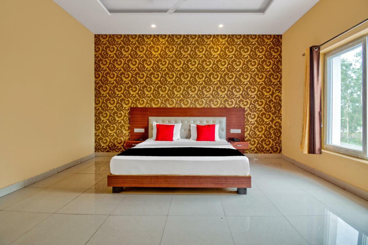 Capital O 40833 Maharaja Hotel & Restaurant Kashipur Extérieur photo