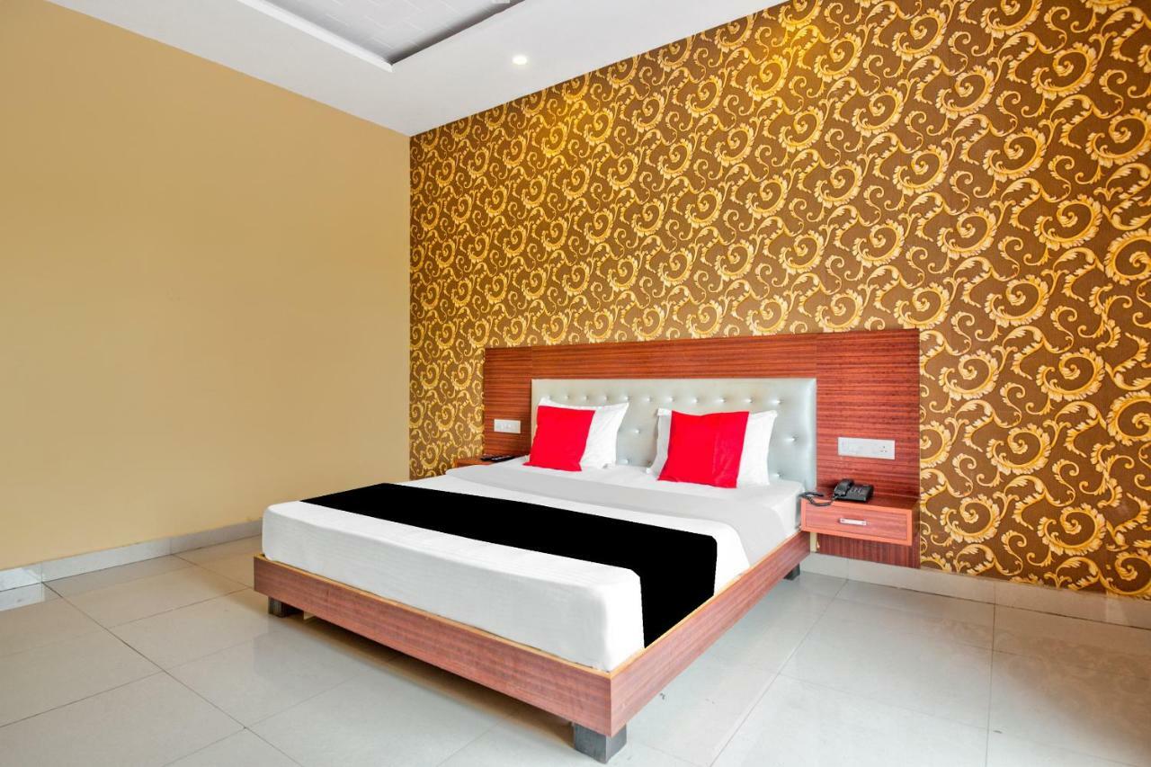 Capital O 40833 Maharaja Hotel & Restaurant Kashipur Extérieur photo