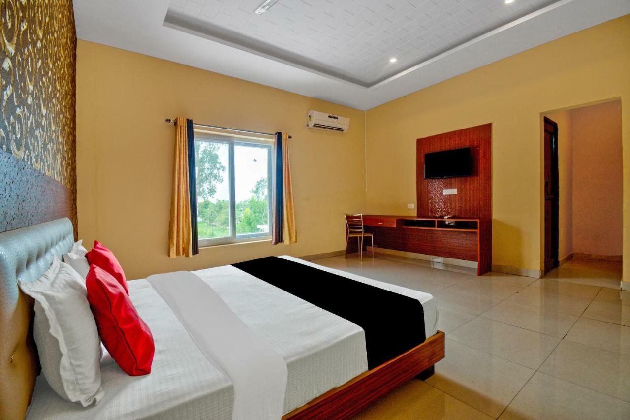 Capital O 40833 Maharaja Hotel & Restaurant Kashipur Extérieur photo