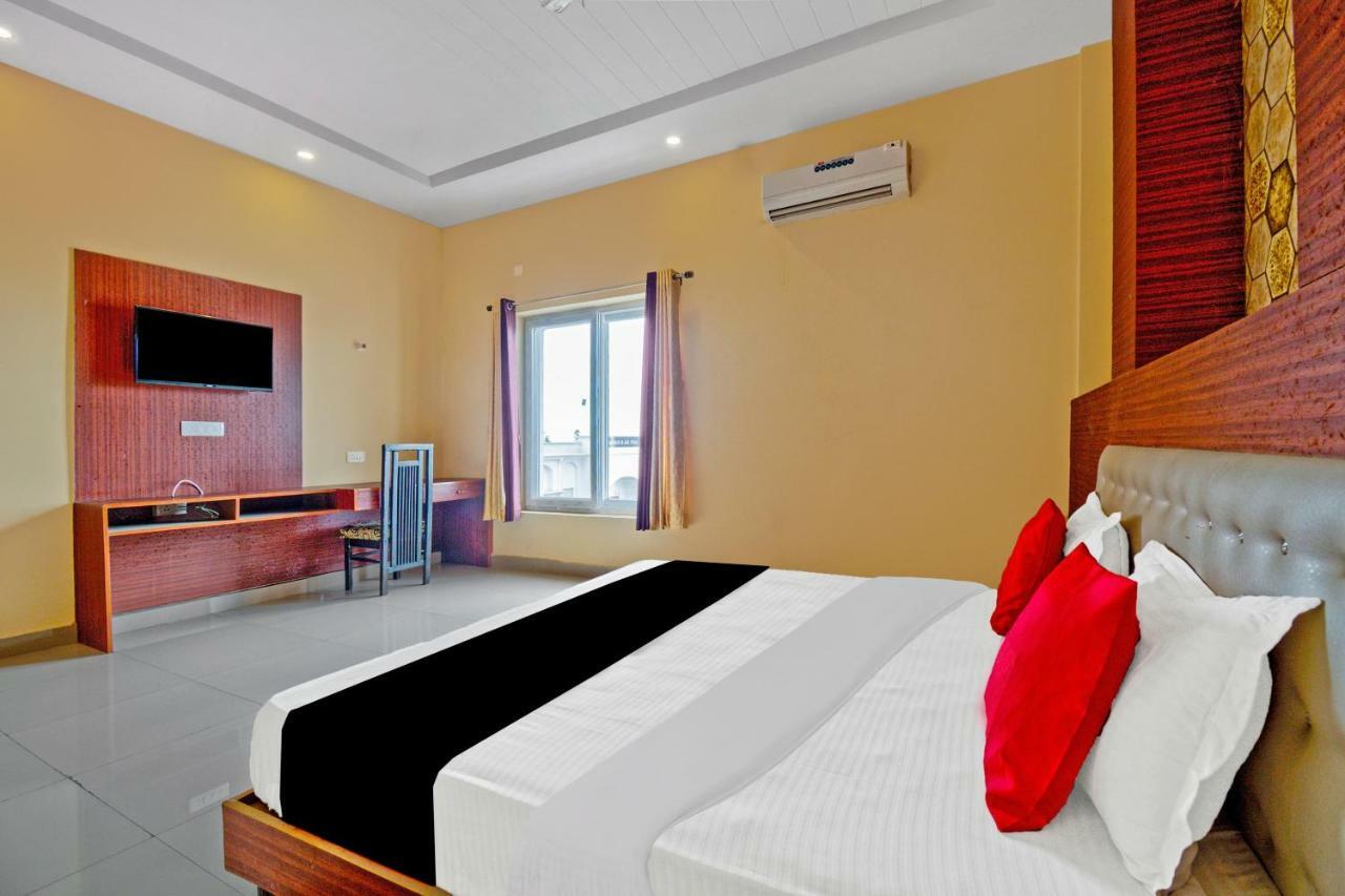 Capital O 40833 Maharaja Hotel & Restaurant Kashipur Extérieur photo