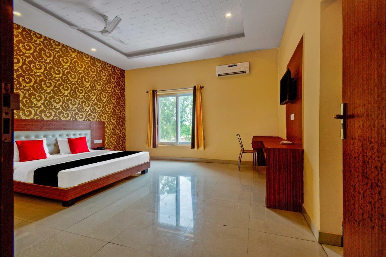 Capital O 40833 Maharaja Hotel & Restaurant Kashipur Extérieur photo